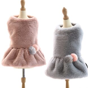 犬服　ぽんぽん　ふわふわ　冬用 ファーワンピース